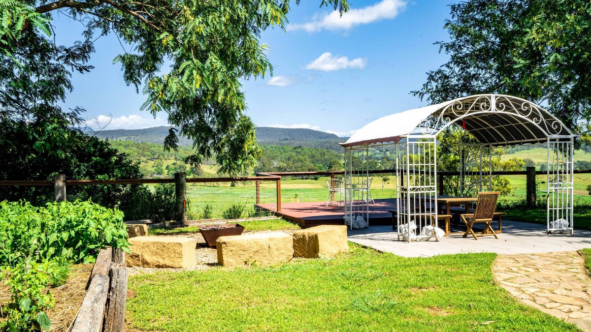 Oaky Creek Other | Hampton Style Farm Stay in the Scenic Rim