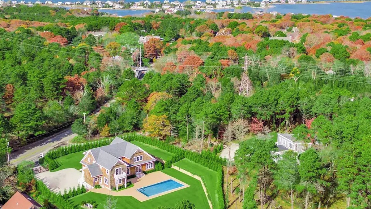 Shinnecock Hills House | Hamptons Classic beauty w/pool! Minutes from ocean & bay beaches