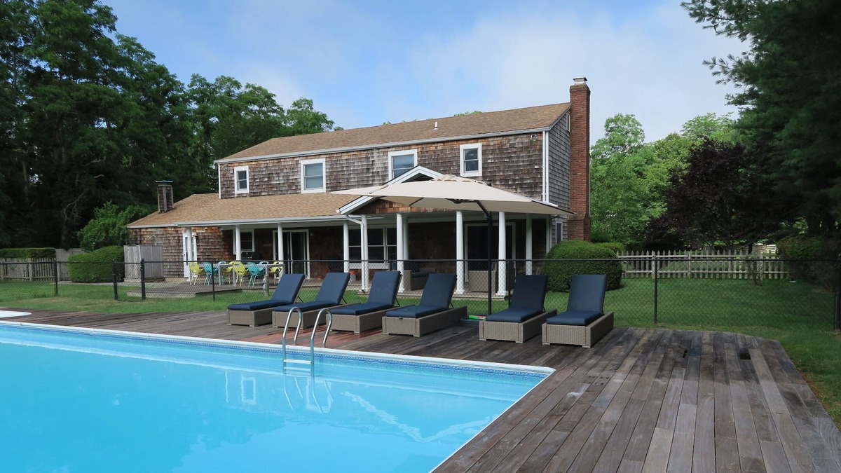 Remsenburg House | HAMPTONS LIVING! Heated Pool, Tennis, Close to Beach