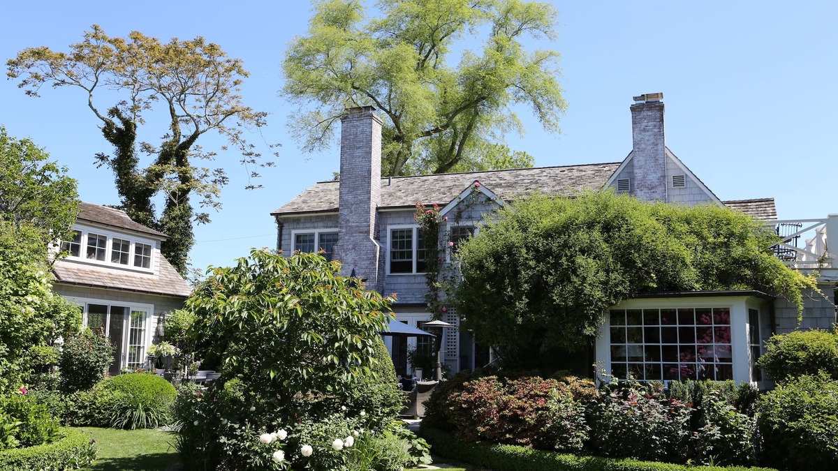 Water Mill Cottage | Hamptons Mecox Bay neighborhood located in Water Mill/Bridgehampton