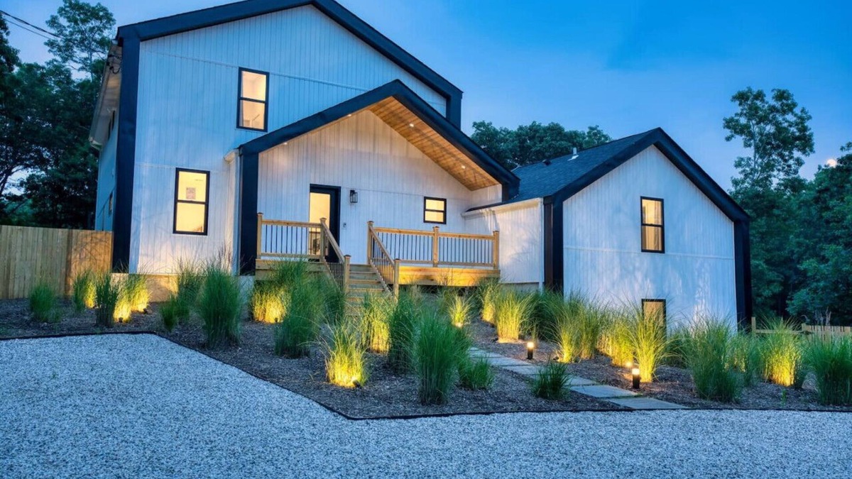 North Sea House | Hamptons Modern Retreat NEW CONS
