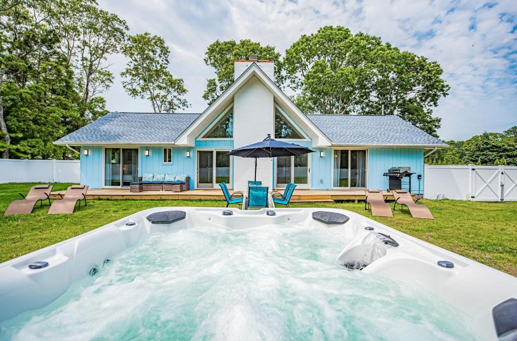 Hampton Bays Ski Chalet | Hamptons retreat w/ hot tub + loft only minutes to the beach