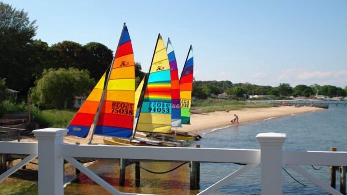 Hampton Bays House | Hamptons Waterfront With Private Beach & Pool