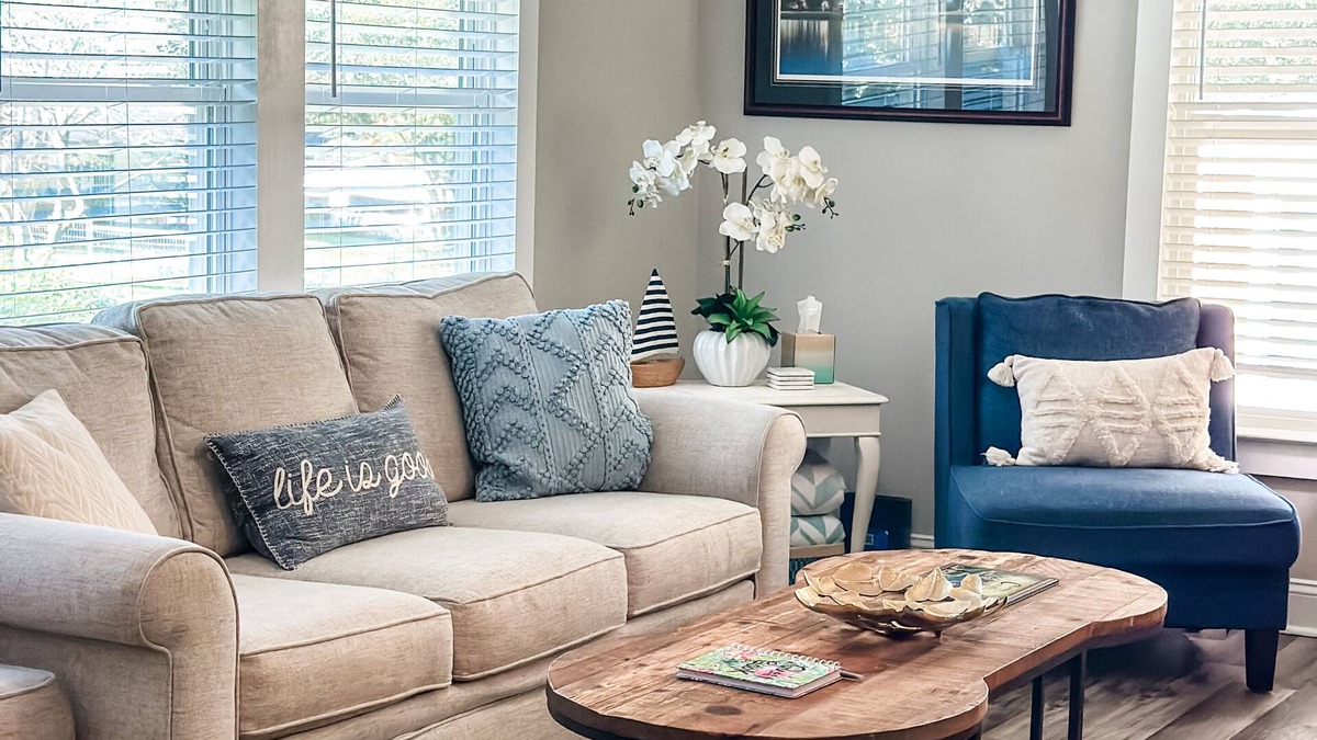 Hanahan House | Hanahan Hideaway : Family-Friendly & Central : Home away from home!