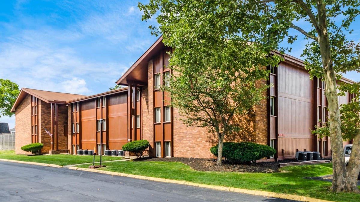 Northwest Columbus Apartment | Hancock Apt Private 1 Bedroom w/WIFI and Parking