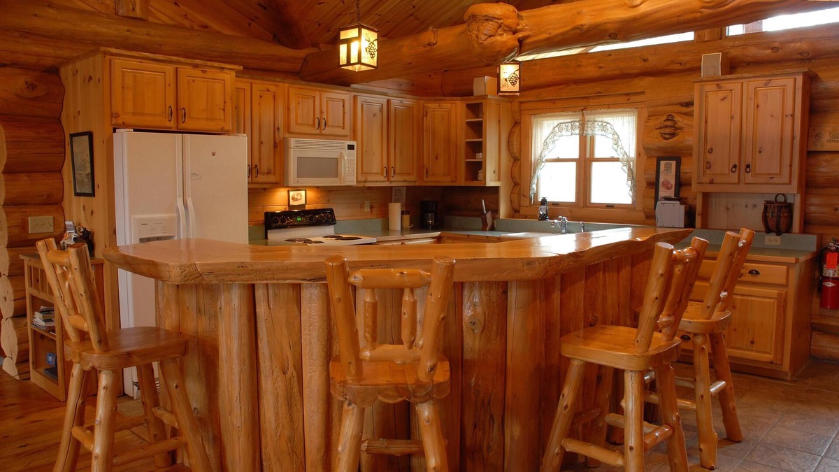 Marcell Cabin | Handcrafted log lodge on Minnesota’s clearest lake. Nestled in the woods.