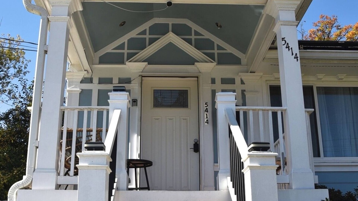 Lanham House | Handsome Home renovated - 4 minutes close to Metro