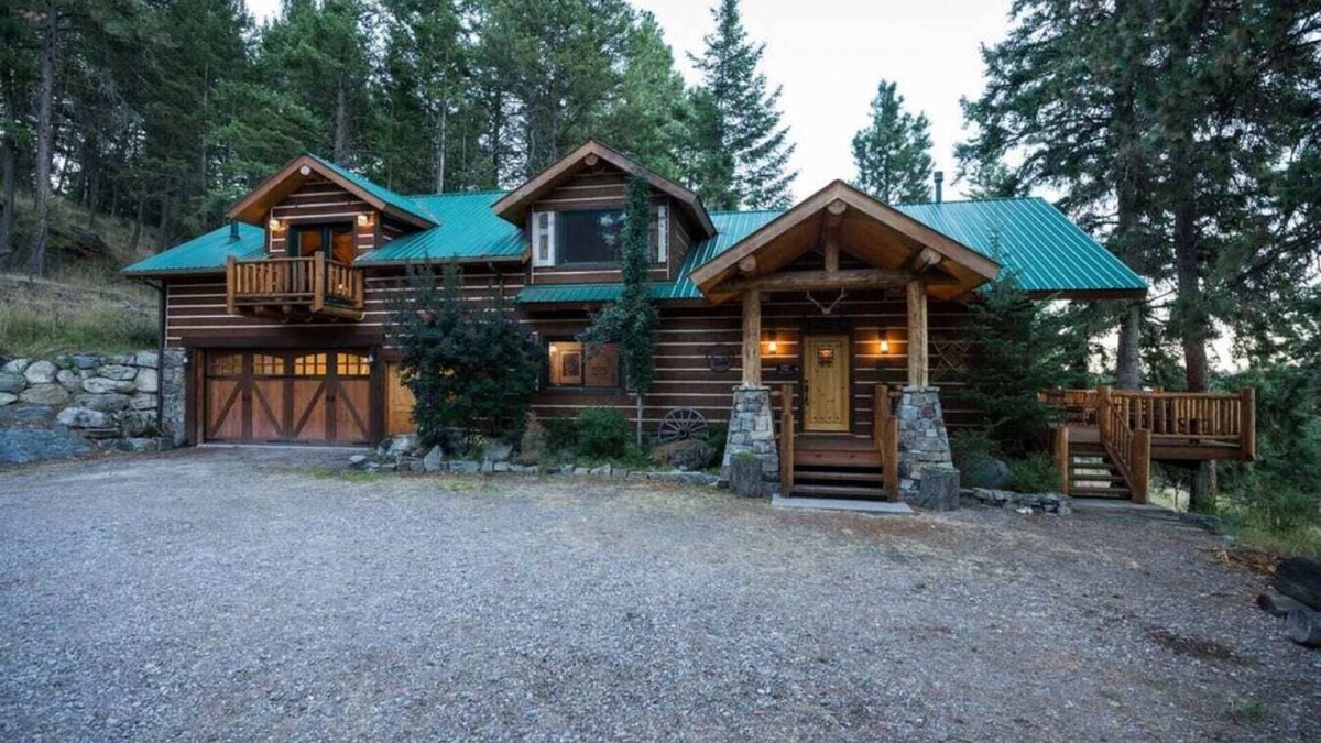 Bigfork Cabin | Hanging Rock Cabin Su