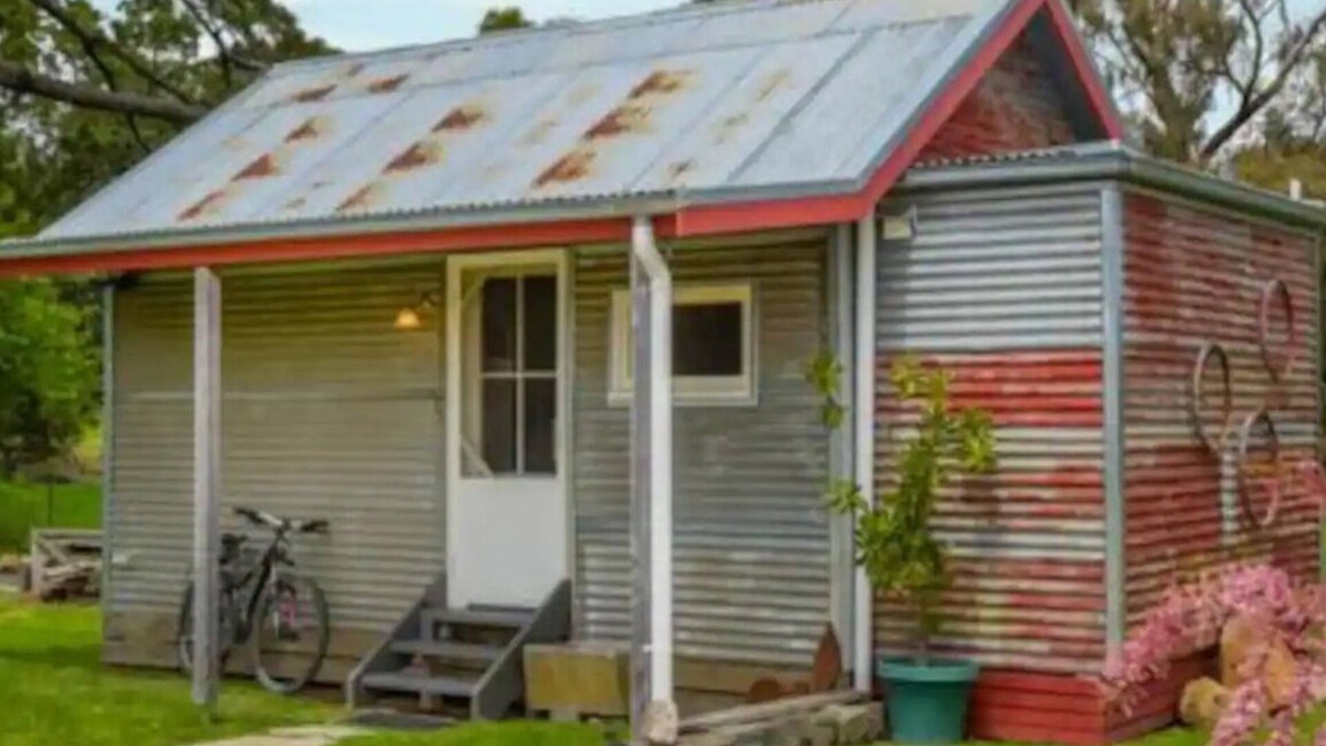 Newham House | Hanging Rock Farm Stay