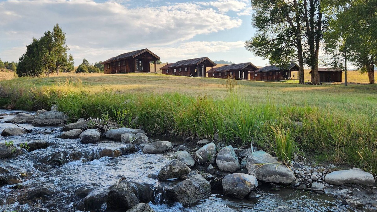 Alder Cabin | Hangman’s Guest Ranch - Osprey Cabin. Entire cabin by historic Virginia City