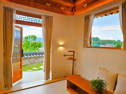 Gyeongju House | Hanok Stay Yeoyeo