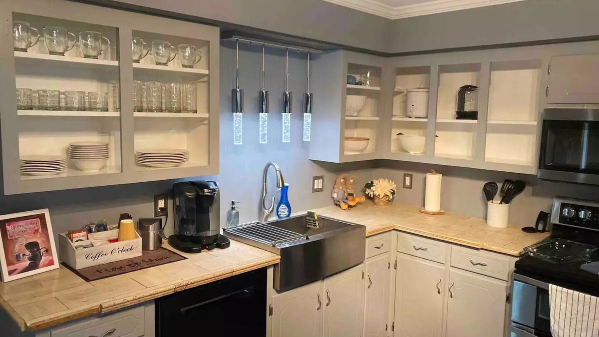 Seneca House | Hanover Haven 1 BR/1 Bath