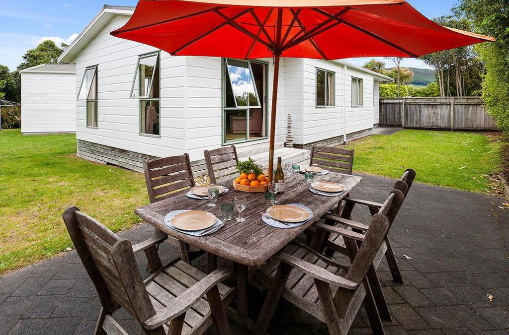 Kuratau House | Happiness at the Lake - Kuratau Holiday Home