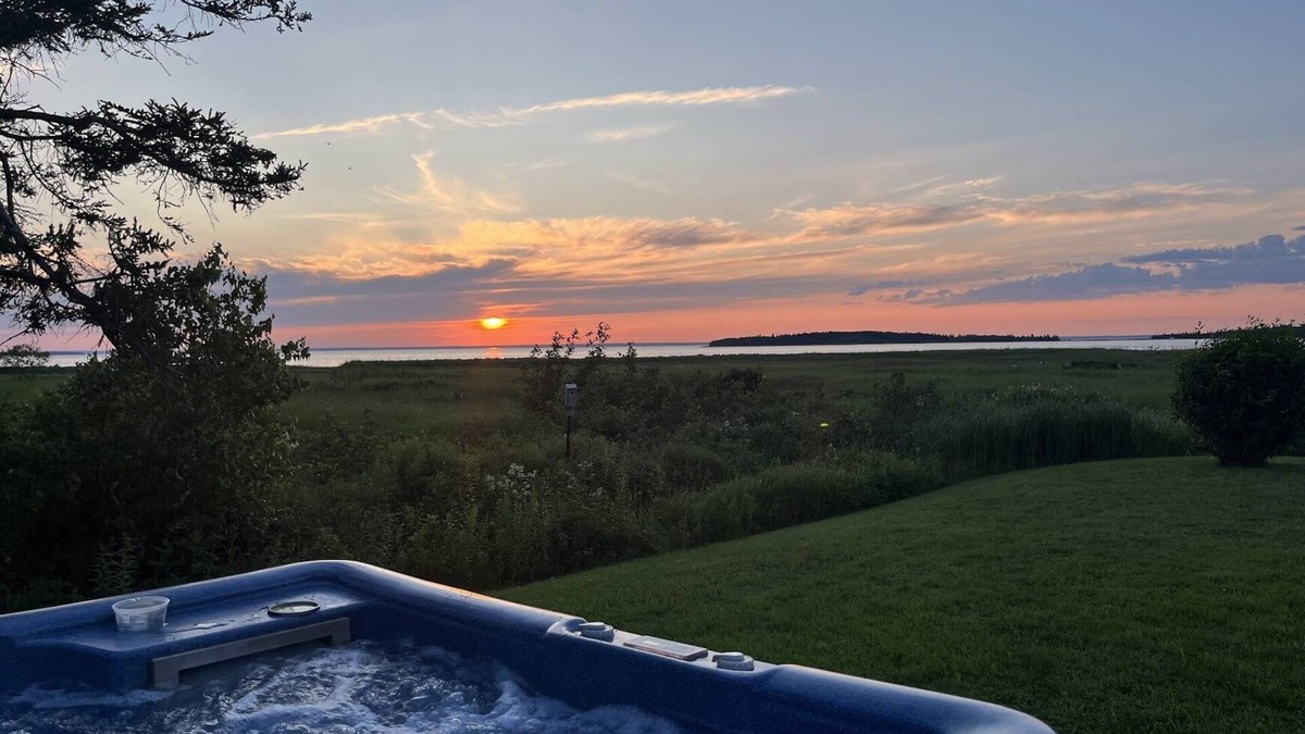 Acadian Coastal Drive Cottage | Happy Beach Housen