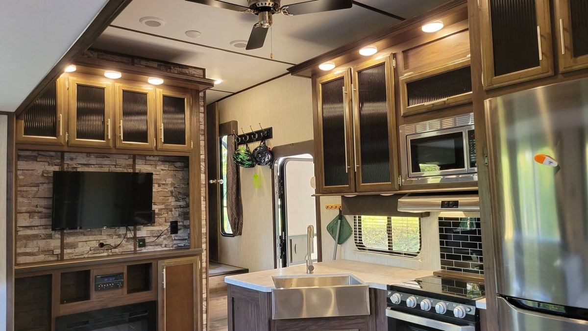French Creek House | Happy Camper