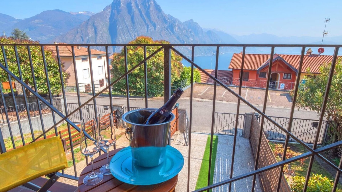 Zorzino Apartment | Happy Guest Apartments Lake and Green Oasis