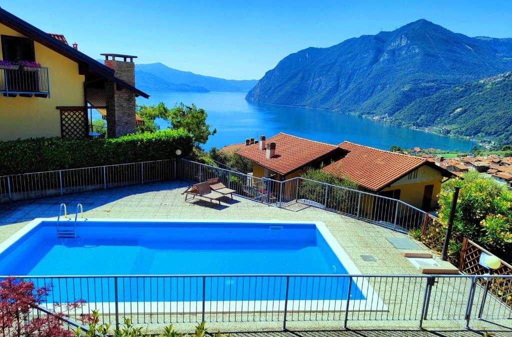 Riva di Solto Apartment | Happy Guest Apartments - Lake Panorama & Pool