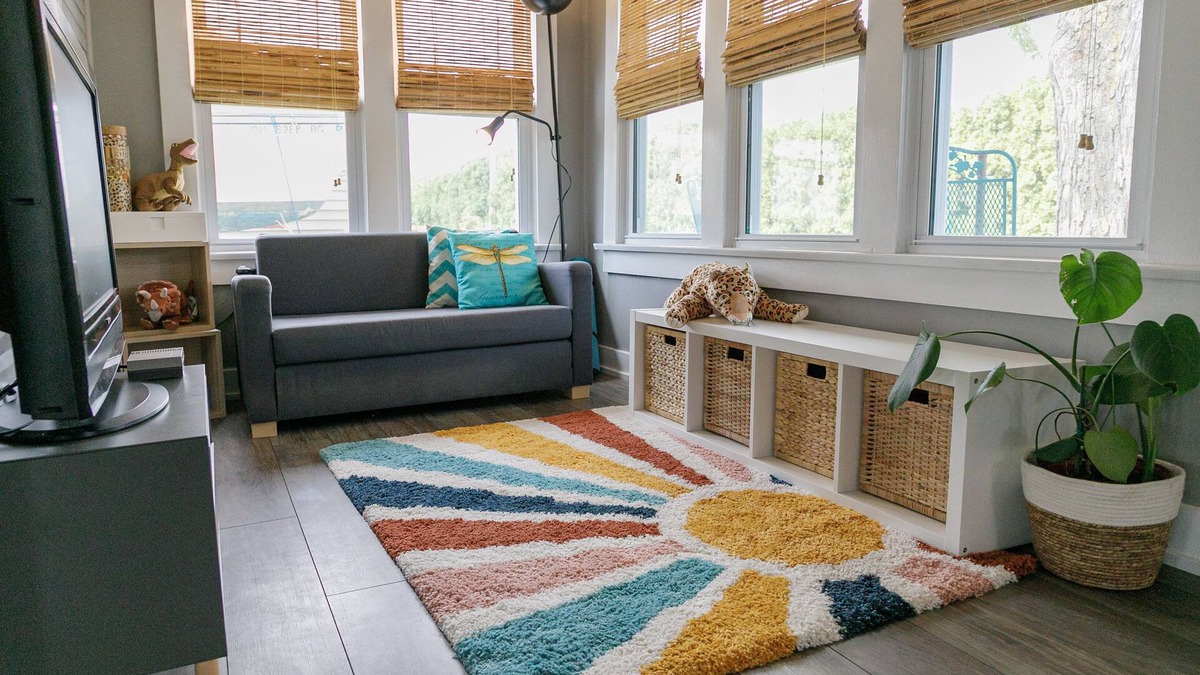 Russells Point House | Happy Harbor: cute cottage 1 block from Indian Lake.