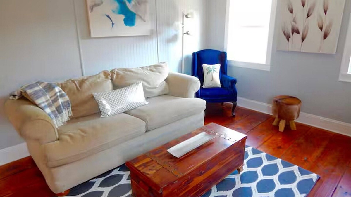 Biglerville Other | Happy Hen Loft minutes from Gettysburg sleeps 8