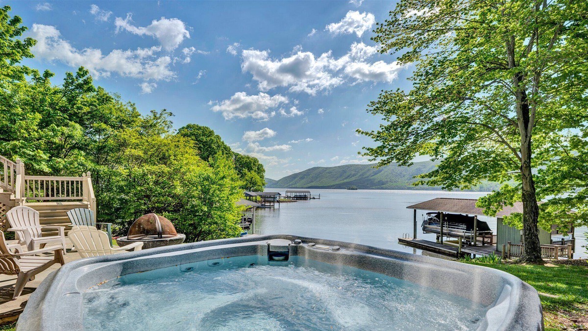Penhook House | HAPPY HOURS II-