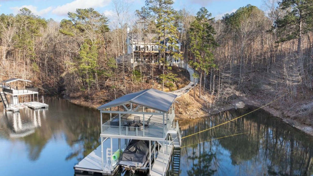 Bremen House | Happy House: 4 BR, 4 BA House in Bremen, Sleeps 12