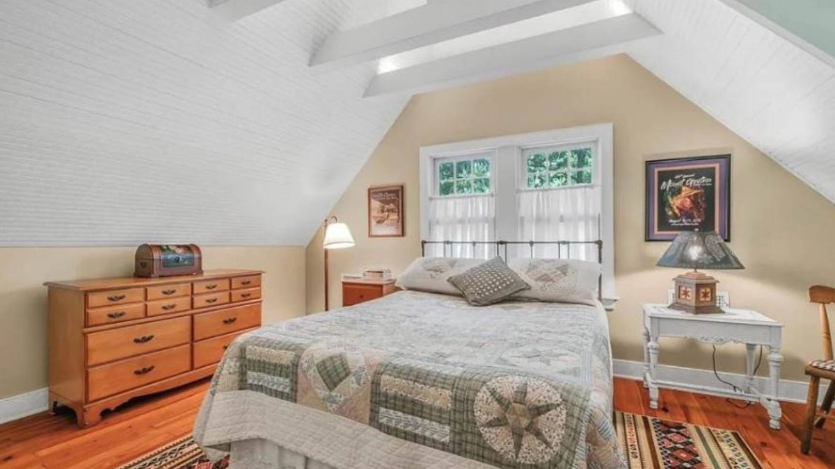 Mount Gretna Cottage | Happy on Harvardn