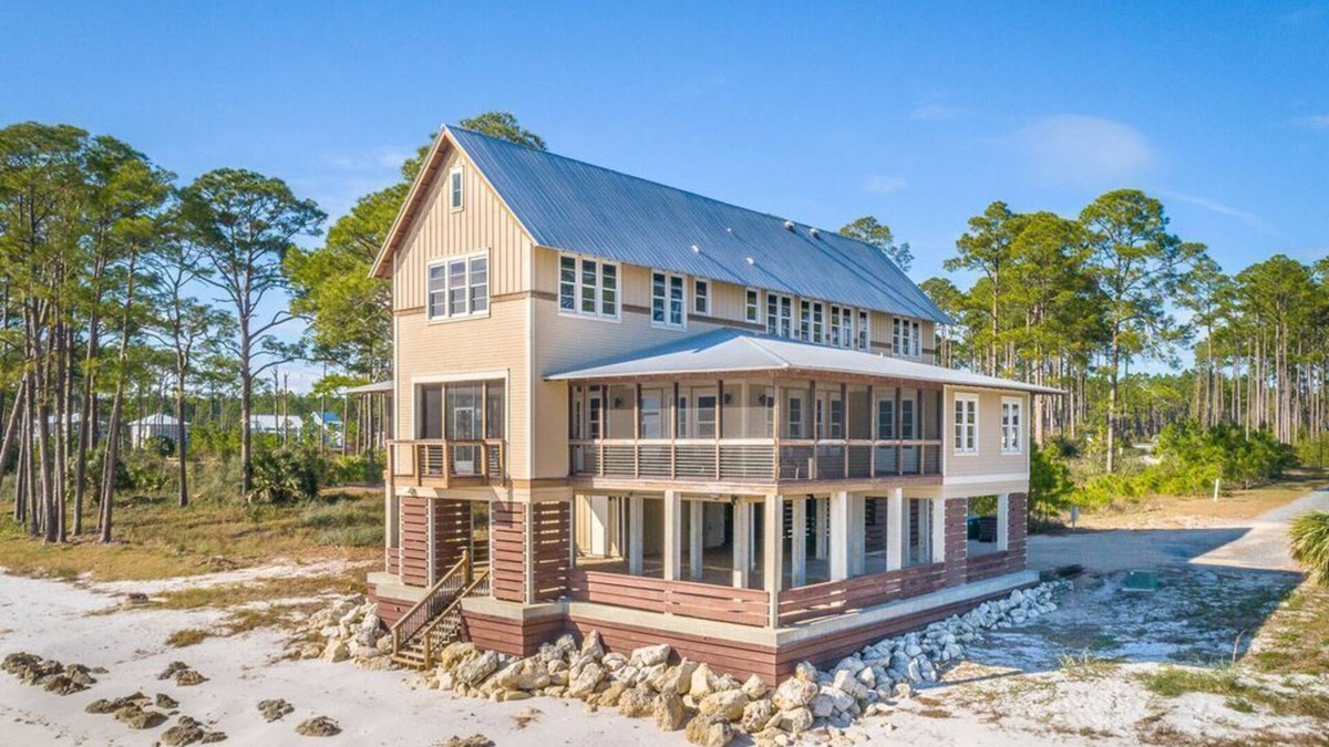 Carrabelle House | "Happy Ours" 5BR/4.5BA Beachfront Home
