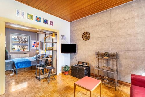 Korbach Apartment | Happy Place Indu Style