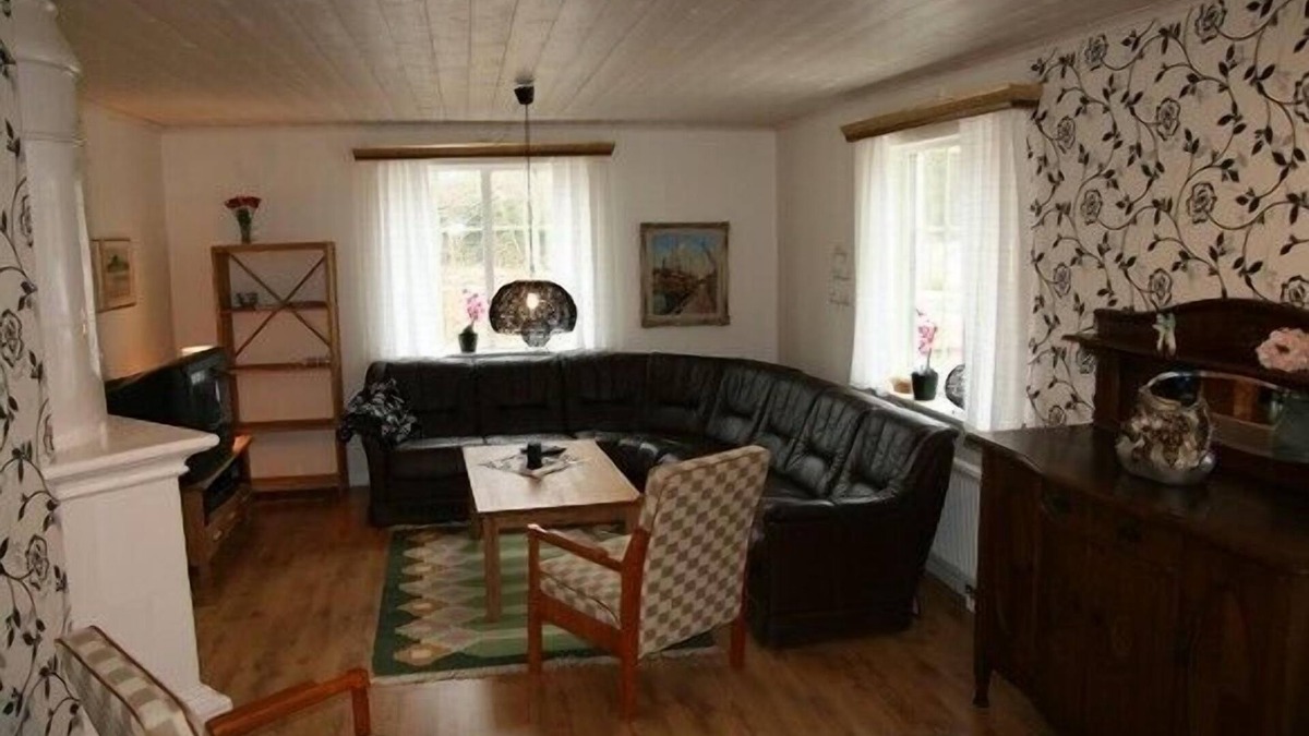 Savsjo Municipality Cottage | Harabygget - charming red/white house close to nature