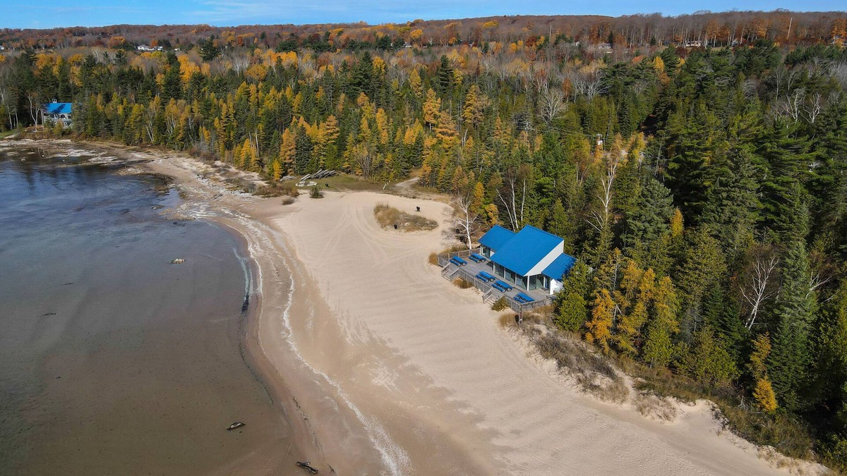 Harbor Springs Condo | Harbor Cove Condo Near Golf & Ski Resorts and downtown Harbor Springs #14