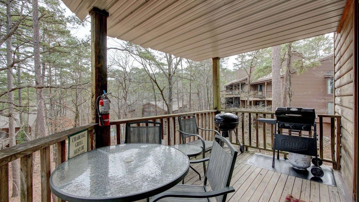 Mount Ida Condo | Harbor GetAway/12DSC Hosted by LOVR