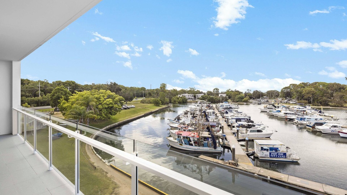 Sandstone Point Apartment | Harbor Haven Retreat