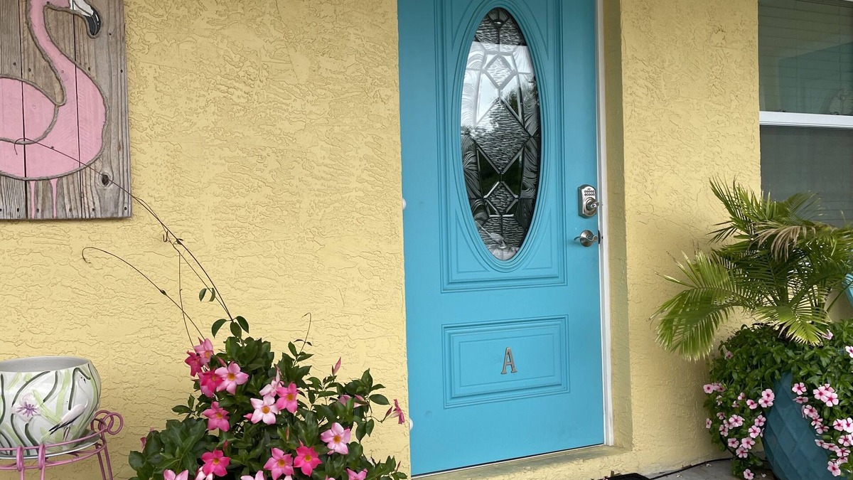 Safety Harbor House | 'Harbor Hide Away' - Victorian Sweetheart