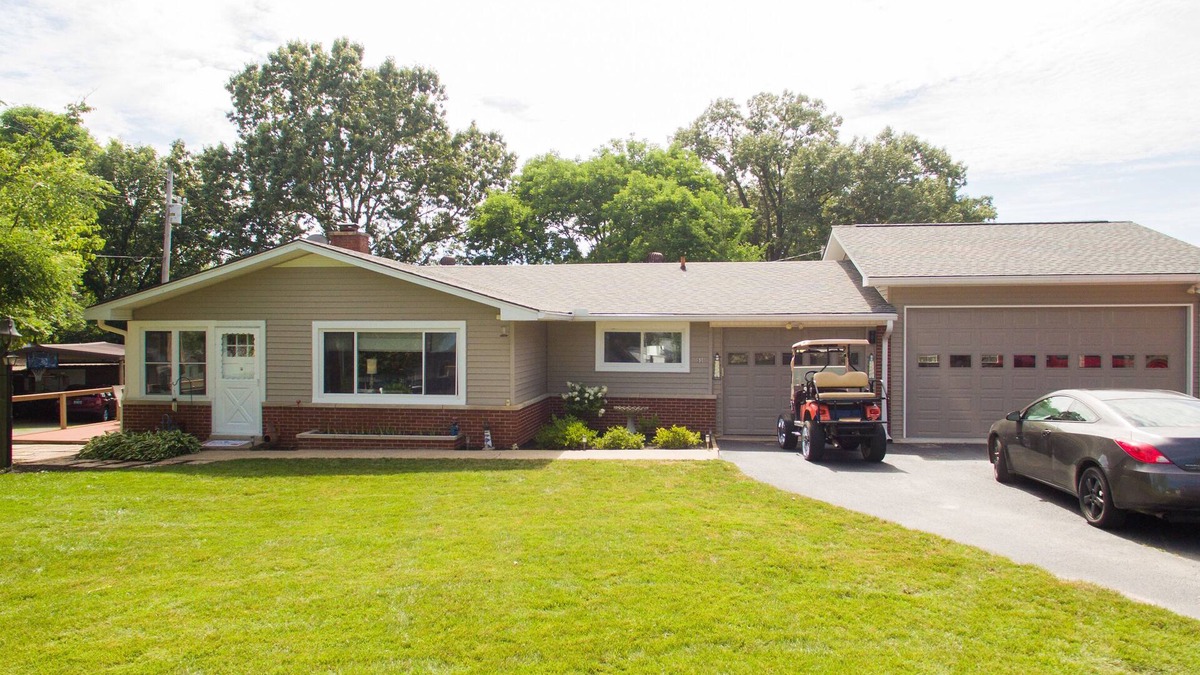 Gilbertsville House | Harbor House! Steps away from Moors Marina, private dock, pet friendly