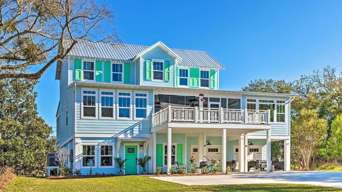 Biloxi Apartment | Harbor Oaks Haven: Walk to Front Beach & Downtown!