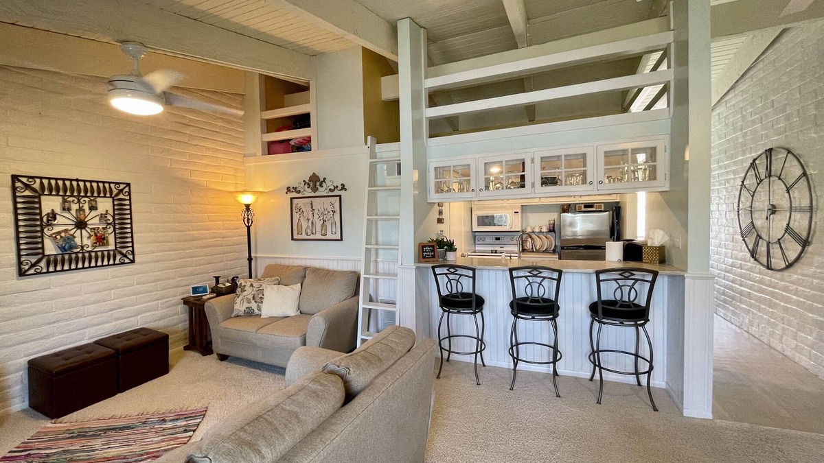 Clear Lake Condo | *HARBOR VIEW* COZY 1 BEDROOM CONDO WITH LOFT INDOOR/OUTDOOR POOL/HOTUB