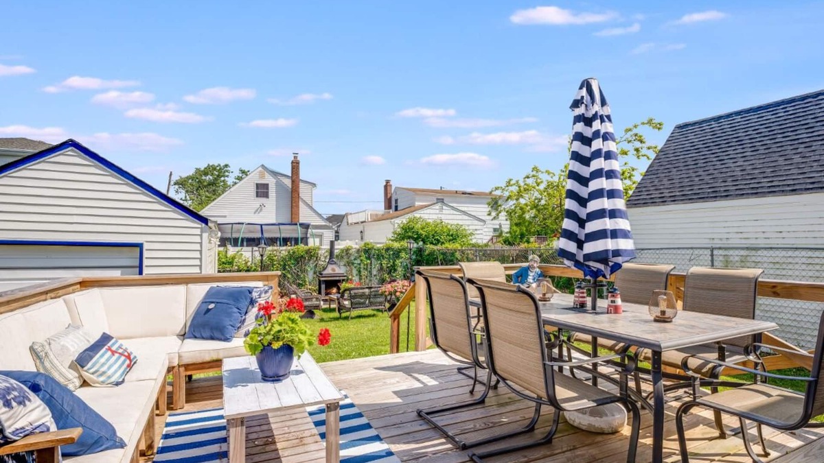 Copiague House | Harbor Water Views: Embrace the Tranquil Tide at this Oasis escape!