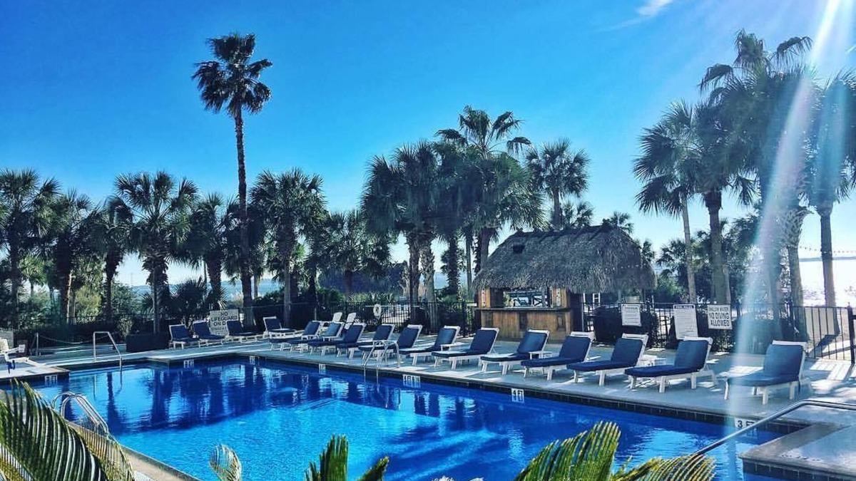Charleston Resort | Harborside at Charleston Harbor Resort and Marina