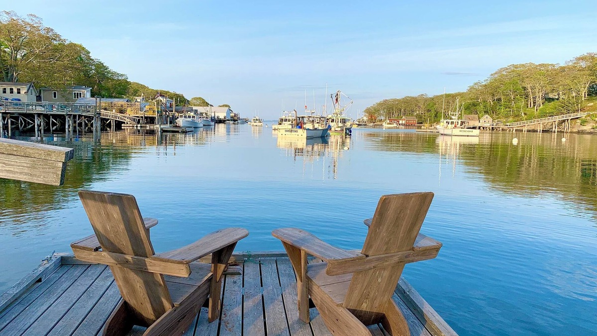 New Harbor Cabin | Harborside cabin with dock overlooking lobster boats