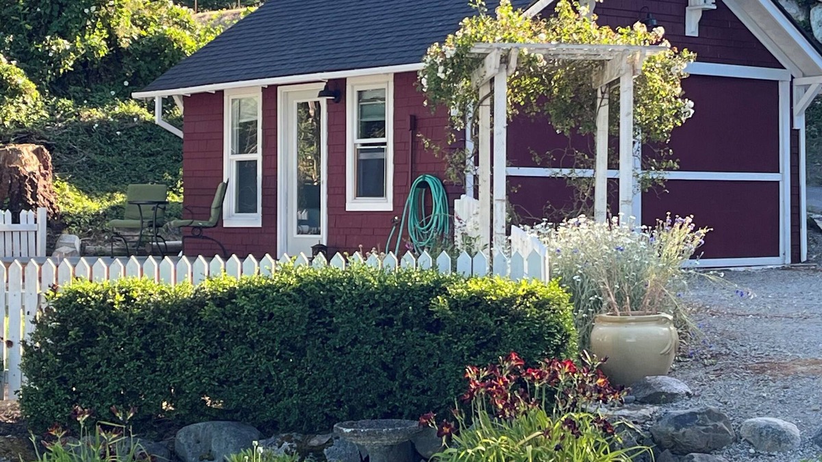Vashon Island Cottage | Harborview Haven on Vashon Island located in historic Burton neighborhood
