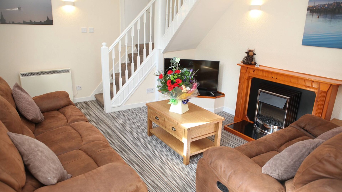 Stromness House | Harbour Cottage - A Beautiful Two Bed Townhouse Overlooking Stromness Harbour