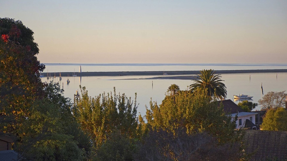 Britannia Heights House | Harbour Lights - Nelson waterfront home with stunning views.