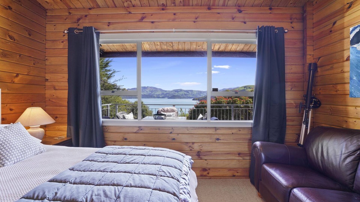 Akaroa House | Harbour Panorama - Akaroa Holiday Home