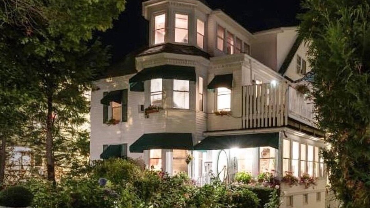 Boothbay Harbor Bed & Breakfast | Harbour Towne Inn on the Waterfront