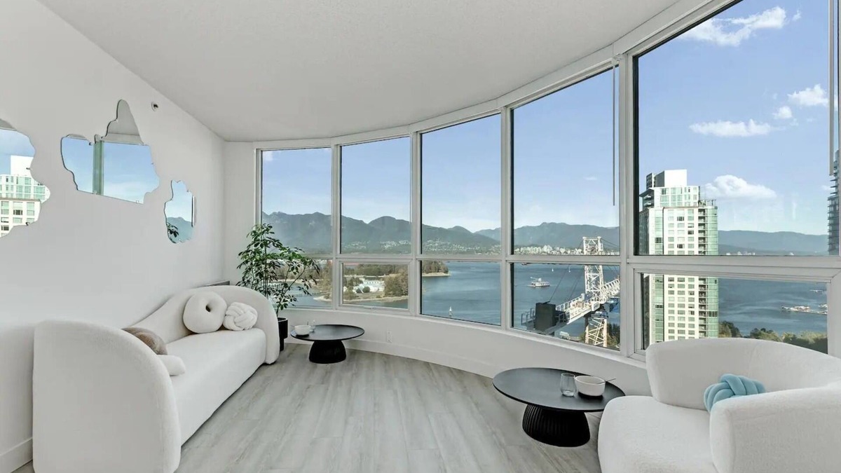 Coal Harbour Apartment | Harbour-view Apartment in Downtown