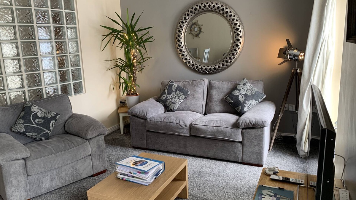 Donaghadee Apartment | Harbour View luxury comfortable Holiday Apartment