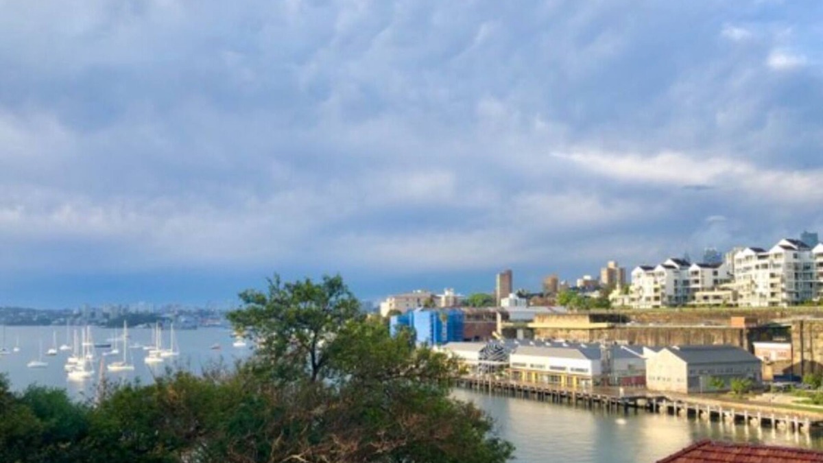 Neutral Bay Apartment | Harbour views apartment with a large terrace, ideal for New Year's Eve fireworks
