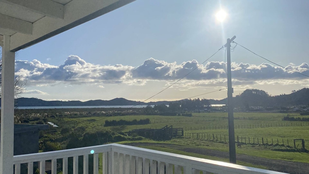 Coromandel House | Harbour views, close to town