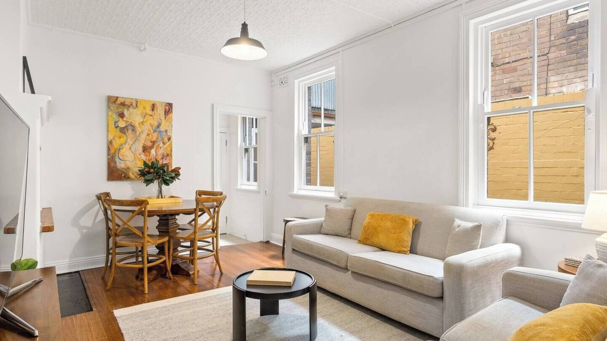Millers Point Apartment | Harbourfront meets Heritage Chic near Barangaroo