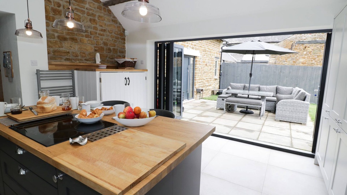 East Norton Cottage | Hard Day's Night